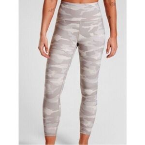 Athleta Elation Camo 7/8 Tight leggings